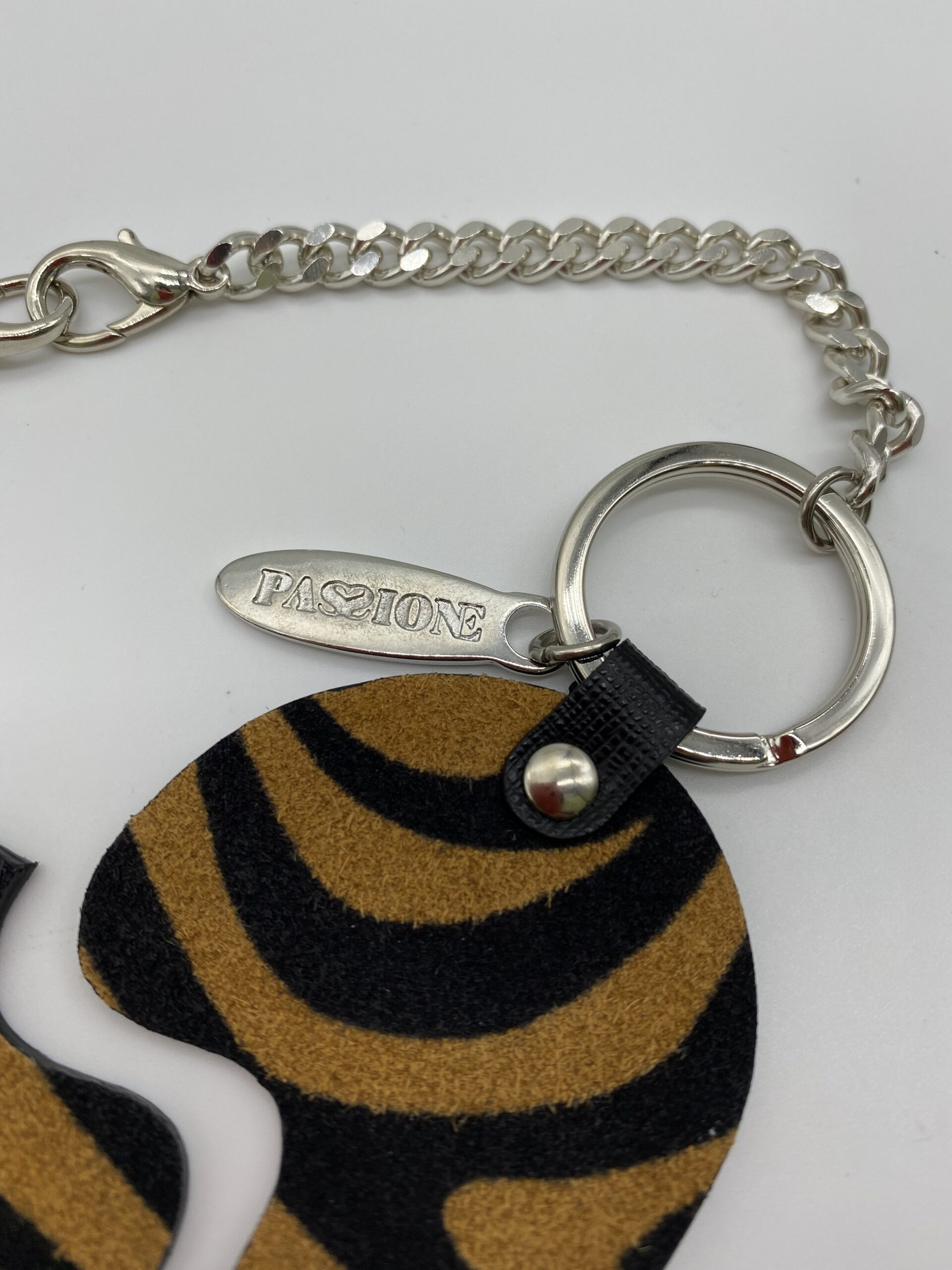 Gemelolandia Portachiavi In Tessuto Spagnolo Con Aquila Di San Juan, Colori Rosso, Giallo E Nero, Taglia S, Regalo Originale E Resistente